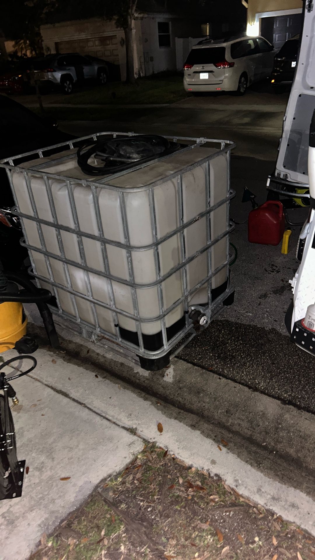 275 Gallon Water Tank