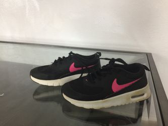 Girls shoes good condition size 11