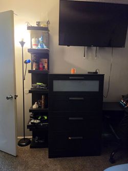 Dresser in good condition $25