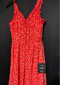 *NWT* Lulus red floral maxi dress