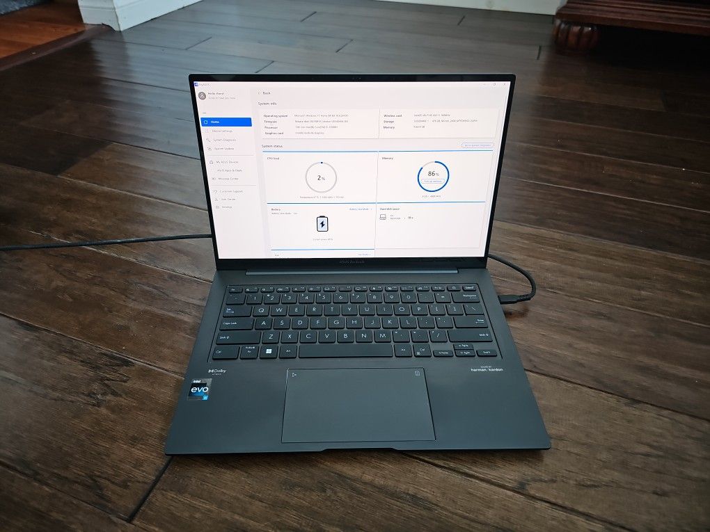Asus Zenbook Evo i5 Intel 13th Gen. 8 GB 14x OLED Touchscreen Laptop