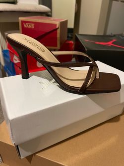kitten heels