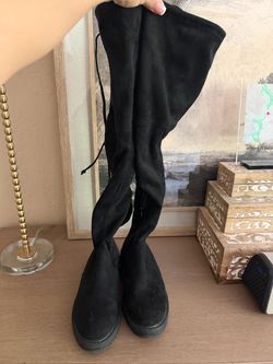 Tall black boots size 7