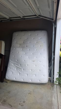 Queen Mattresses