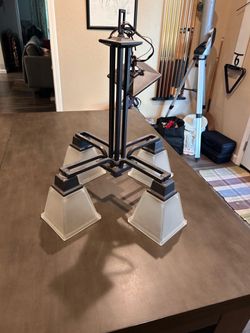 Ceiling mount light fixture