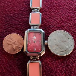 A Beautiful SiLVER STAR Ladies Quartz Watch Works.