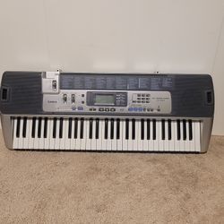 Casio LK-100 Digital Keyboard Piano 