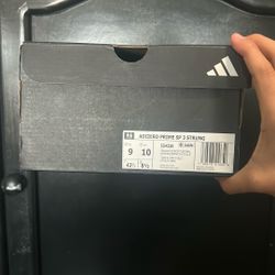 ADIZERO PRIME SP 3 STRUNG SIZE 9 US