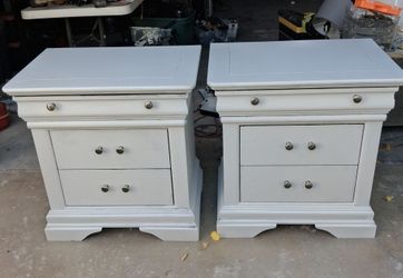 Pair of Gray Nightstands with Drawers