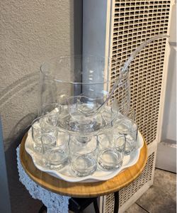 Princess House Set De Ponchera Grande Con Cucharon Y 12 Vasitos Minis De Crystal Heritage.