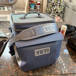 Yeti Hopper 12