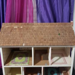 WOOD REAL DOLLHOUSE BIG YELLOW COMES WITH SOME FURNITURES