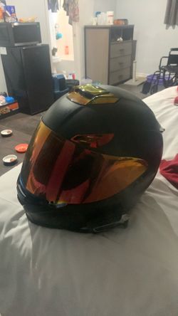 Motorcycle helmet