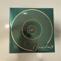 Perfume nuevo en su caja