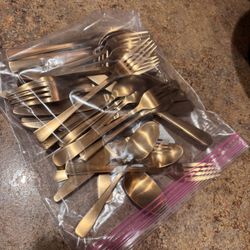ORNATIVE Golden Flatware 