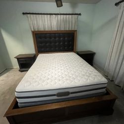 Brown And Black Furniture Queen Bedroom Set