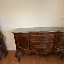 Buffet cabinet