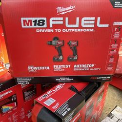 Milwaukee M18 FUEL 18V Lithium-Ion Brushless Cordless Hammer Drill and Impact Driver Combo Kit (2-Tool) with 2 Batteries