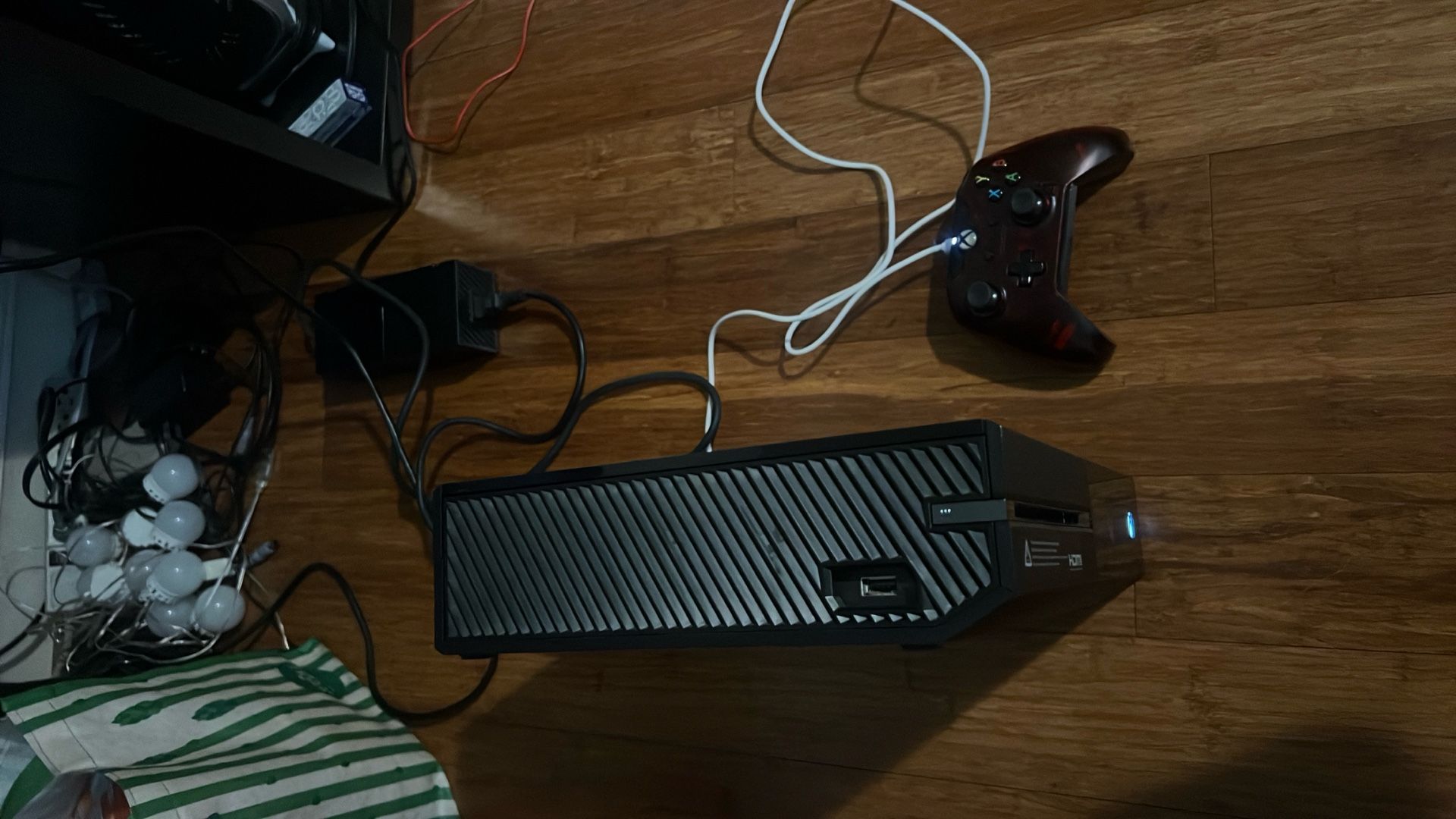 Xbox One With A PDP Controller And Games Installe 