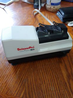 Scissors and Knife Sharpener 