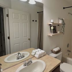 Vanity With Sink/faucet