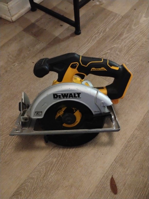 20v Brushless Circular Saw