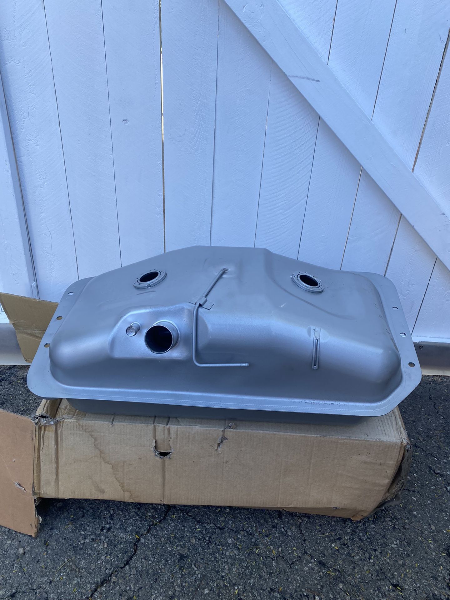 Toyota Pick Up Gas Tank
