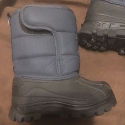 snow boots
