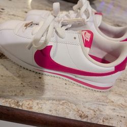Pink nike Cortez 