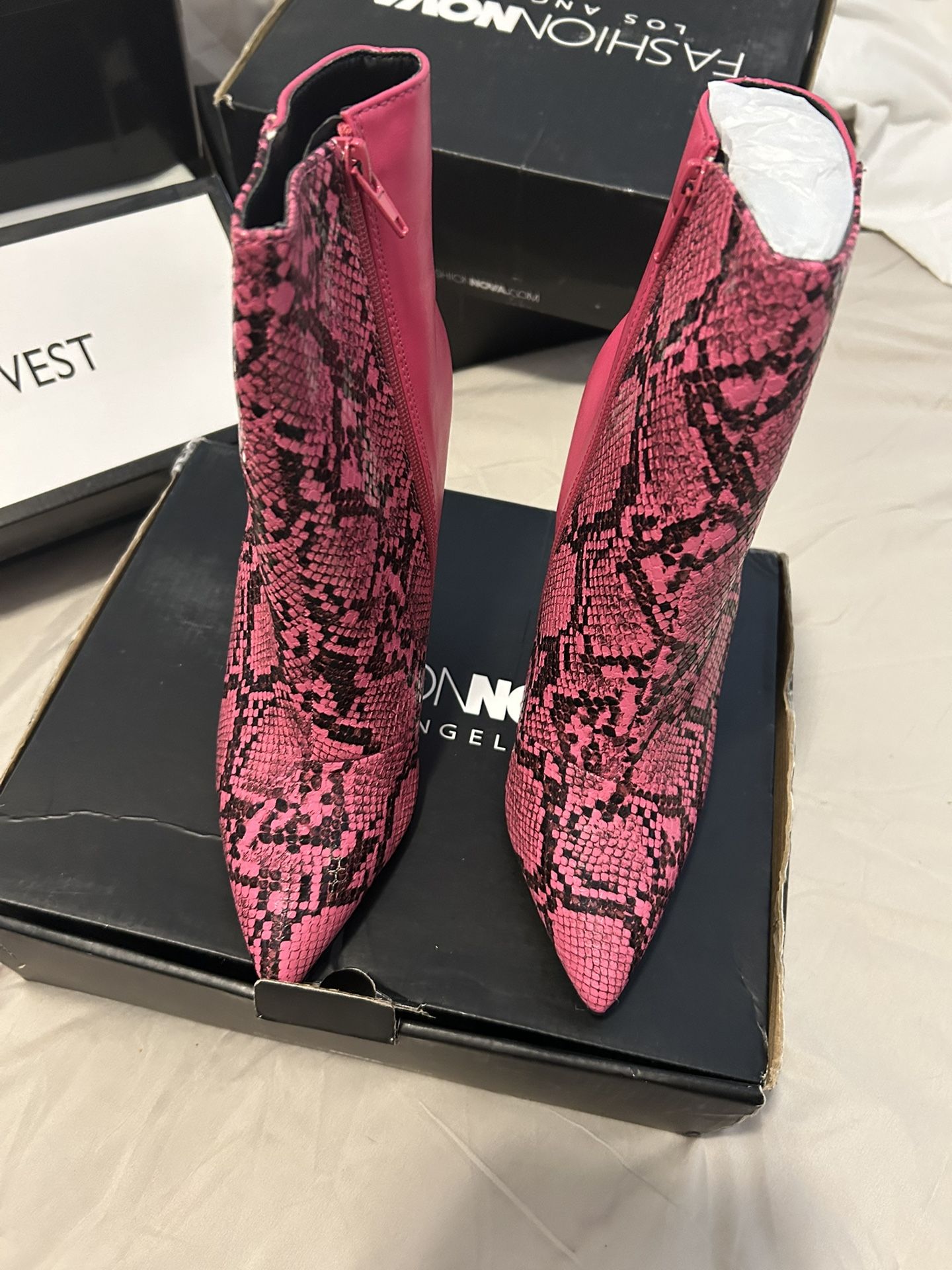 FASHION NOVA PINK SNAKE PRINT STILETTO HEEL ANKLE BOOTS SIZE 8.5