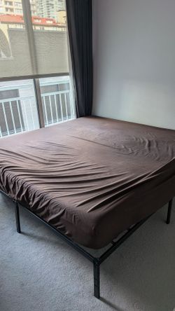 10" King mattress with Zinus steel bedframe