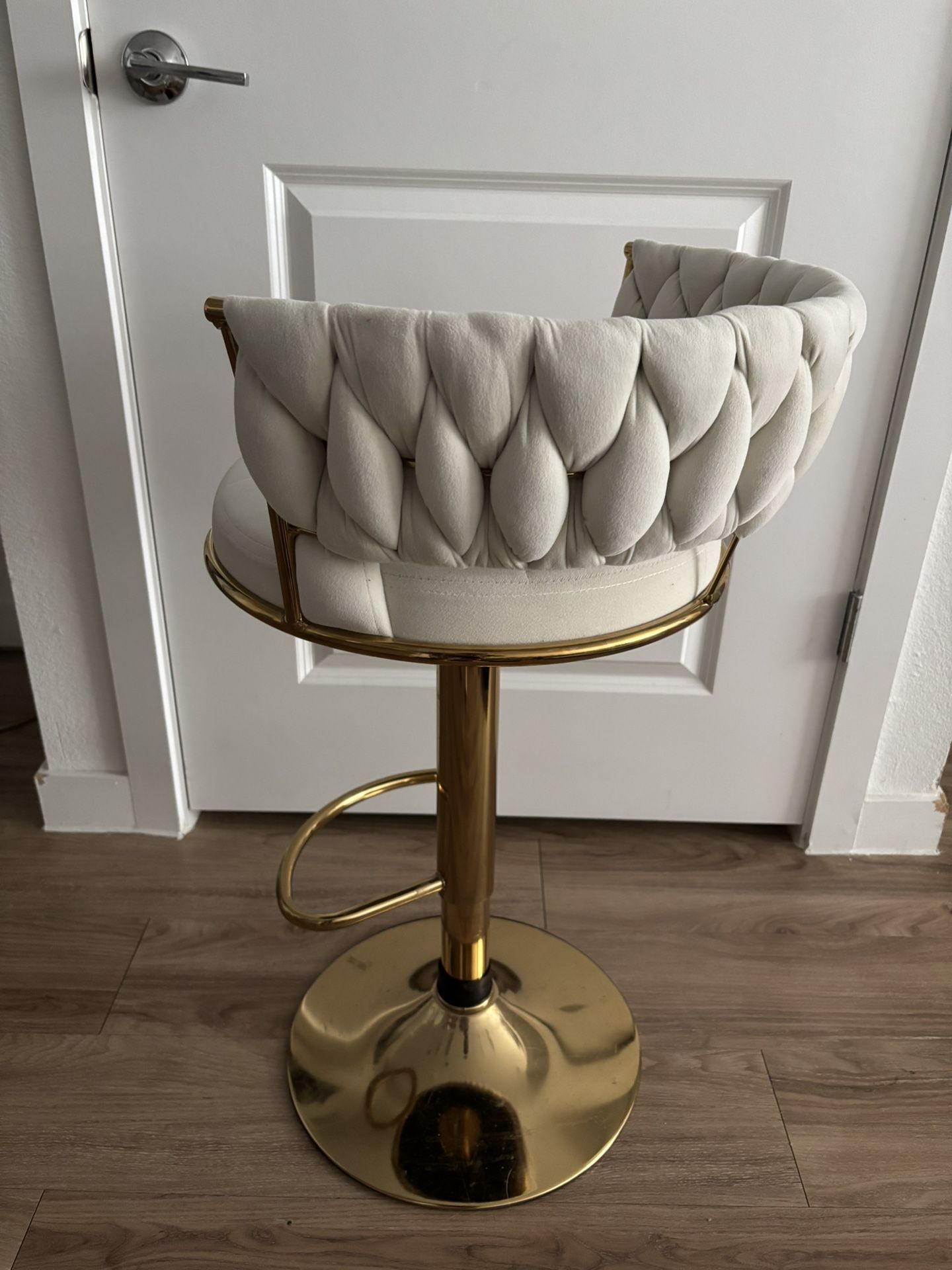 white and gold barstools 