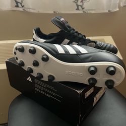 Adidas soccer ⚽️ size 9