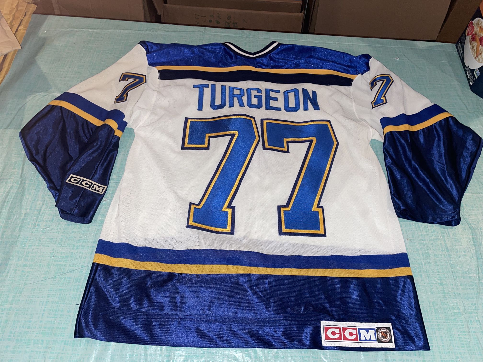 PIERRE TURGEON St. Louis Blues 1999 CCM Throwback NHL Jersey