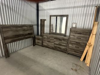 Queen Bedroom Set