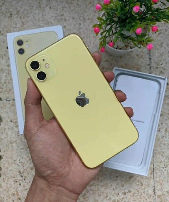 iPhone 11 64GB Unlocked 