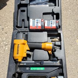 Bostitch  Nailer With 2 Box Nail