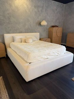 Pottery Barn Inspired Storage Bed | Gas-Lift Mechanism | Queen & King