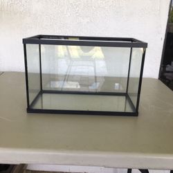 Marineland 5.5 Gallon Glass Aquarium 16” Long $20