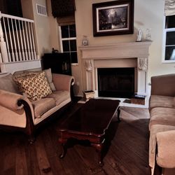 Living Room See