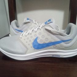 New Nike Down shifter Size 8.5 Mens.  10 Women $45