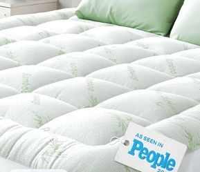 Niagara Ultra Soft Bamboo Mattress Topper - Rayon from Bamboo, Cooling Thick Pillow Top, Cloud-Like Comfort, Breathable Skin-Gentle Bed Topper, 8-20"