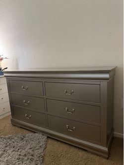 3 Piece Bedroom Set - Silver