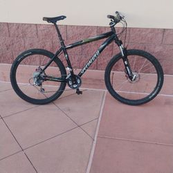 SPECIALIZED  ROCK HOPPER 26 "MENS MOUTAIN BIKE 