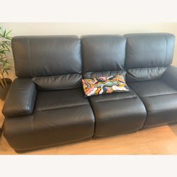 Black Leather Reclining Couch 