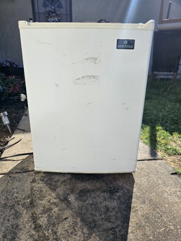 ABSCOLD Mini Fridge