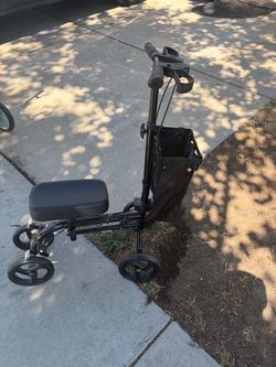Black Knee Scooter with Storage Bag