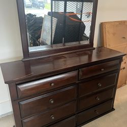 Free Dresser With Mirror 