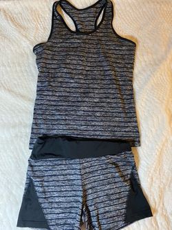 yilaikeni Gray & Black 2-Piece Workout Set Size M/L