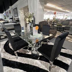 7 Pc Dining Table Set 